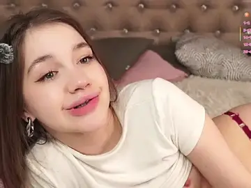 Stripchat Adult Webcam of AmiLewis