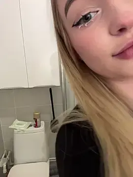 Stripchat Adult Webcams of Baby_Tiny
