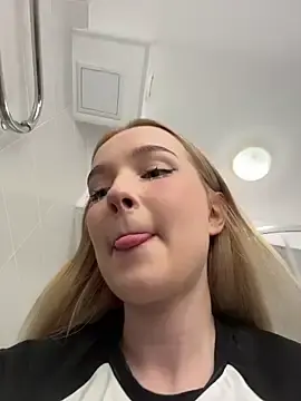 Stripchat Best Webcam of Baby_Tiny
