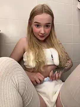 Stripchat Best Webcam of Baby_Tiny