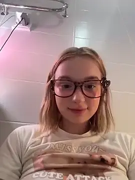 Stripchat Best live sex cam show of Baby_Tiny