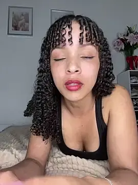 Stripchat Best Webcam of Yasmin777_