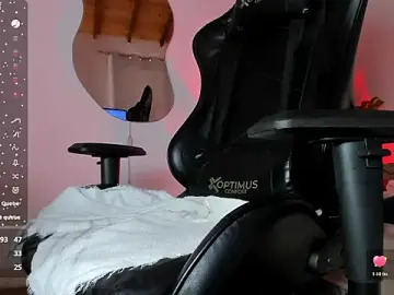 Stripchat Live Sex Cam of laura-hills18