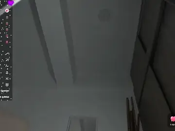 Stripchat Live Sex Cam of laura-hills18