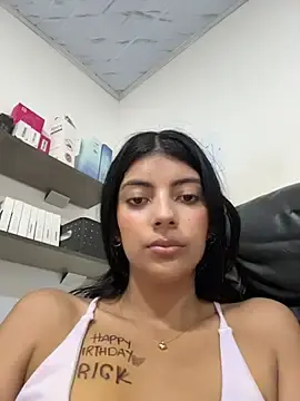 Stripchat Free Porn Cam of Baby_Niels