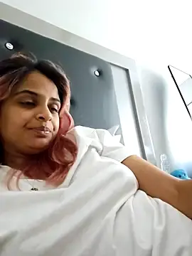 Stripchat Free Live Porn of DirtySnowball69