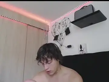 Stripchat Free Porn Cam of Santiago_kiler