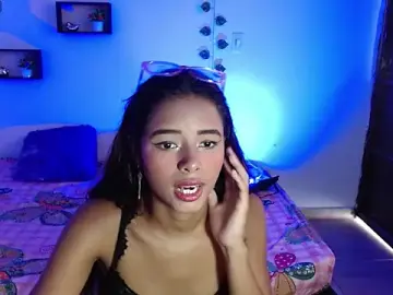 Stripchat Free Live Porn of Nikolle_sexy