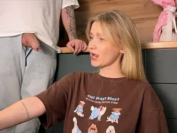 Stripchat Watch Live Sex Cams of Adelovenick