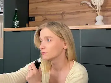 Stripchat Watch Live Sex Cams of Adelovenick