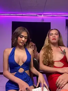 Stripchat Sex Cam of Bomb_Maddy
