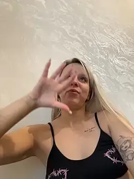 Stripchat Free Live Porn of LikaCat