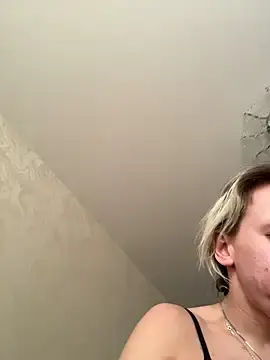 Stripchat Adult Webcam of LikaCat