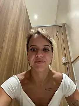 Stripchat Adult Webcam of LikaCat