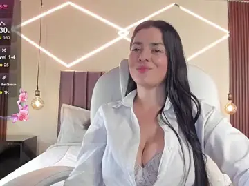 Stripchat Free Live Porn of BellaClaiir