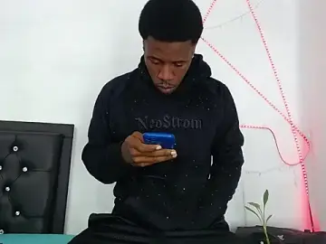 Stripchat Adult Webcams of Damian_hart_24CM