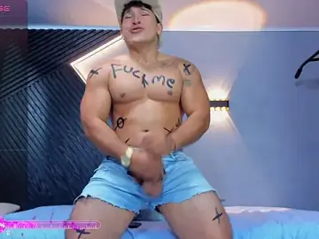 Stripchat Sex Cam of Horny_nick18
