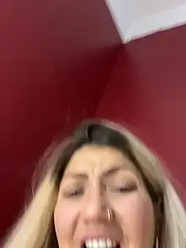 Stripchat Live Porn of LittleMissEeve