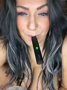 Stripchat Adult Webcam of LittleMissEeve