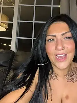 Stripchat Live Porn of LittleMissEeve