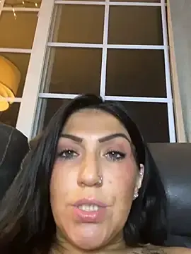 Stripchat Free Porn Cam of LittleMissEeve