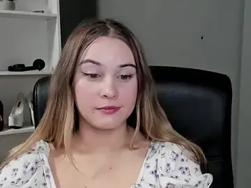 Stripchat Sex Cam of kitty_valeria