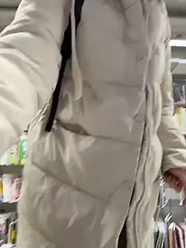 Stripchat Sex Cam of Dina_Tease