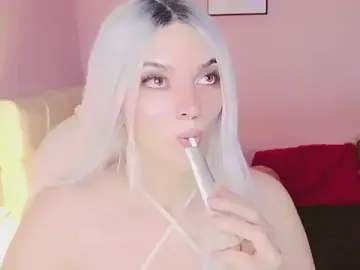 Stripchat Free Porn Cam of EvaEvangeline