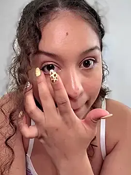 Stripchat Live Porn of Shara_dreams