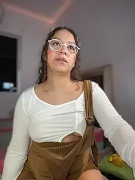 Stripchat Sex Chat of Shara_dreams