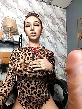 Stripchat Nude Webcam of Tarah_Lewis