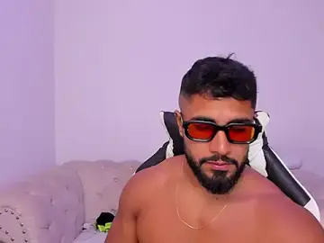 Stripchat Best Webcam of Santiago_huntt