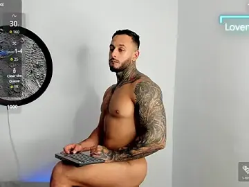 Stripchat Live Porn of mike_belle