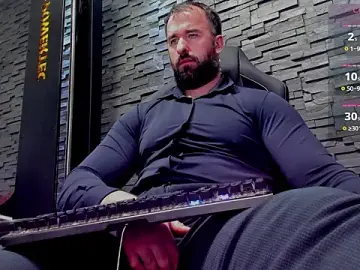 Stripchat Free Porn Cam of David_Big_Daddy