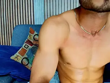 Stripchat Live Sex Cam of Vans_Ross