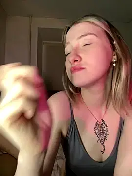 Stripchat Adult Webcams of littlebitchesss