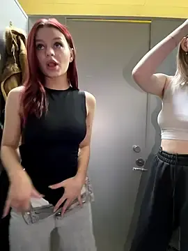 Stripchat Adult Video Chat of littlebitchesss