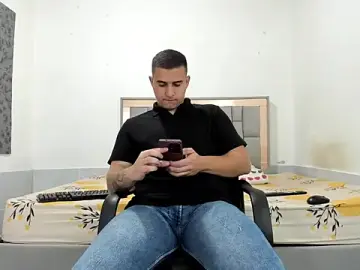 Stripchat Adult Webcams of simookeler