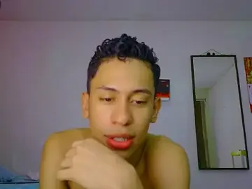Stripchat Free Porn Cam of Jacobwolf_xxx