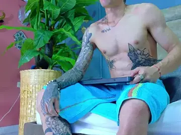 Stripchat Free Live Porn of david_huge