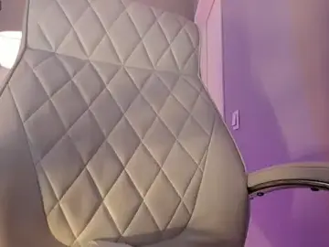 Stripchat Live Sex Cam of akura011