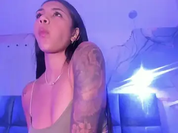 Stripchat Adult Webcam of AntonellaRossi