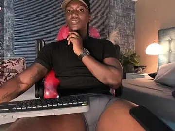 Stripchat Watch Live Sex Cams of DannSmmith