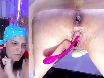 Stripchat Sex Cam of KatteMoss