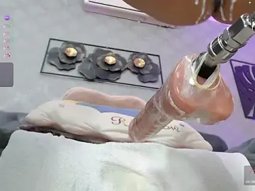 Stripchat Live Sex Cam of adara_le