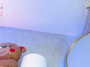 Stripchat Sex Cam of adara_le