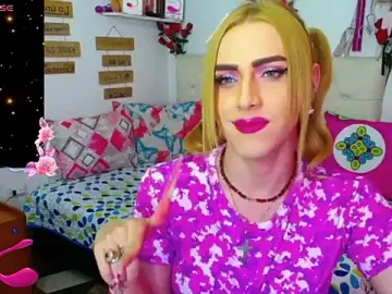 Stripchat Free Porn Cam of golden_girl01