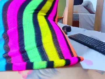 Stripchat Adult Webcam of tinyy_whore18