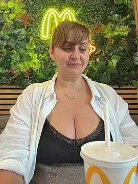Stripchat Live Porn of AnneKane