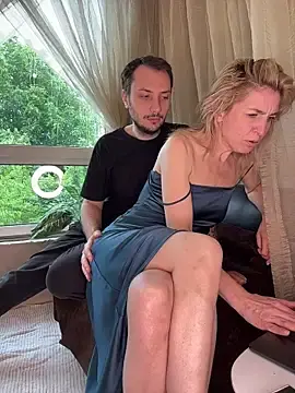 Stripchat Free Porn Cam of Lovebackground